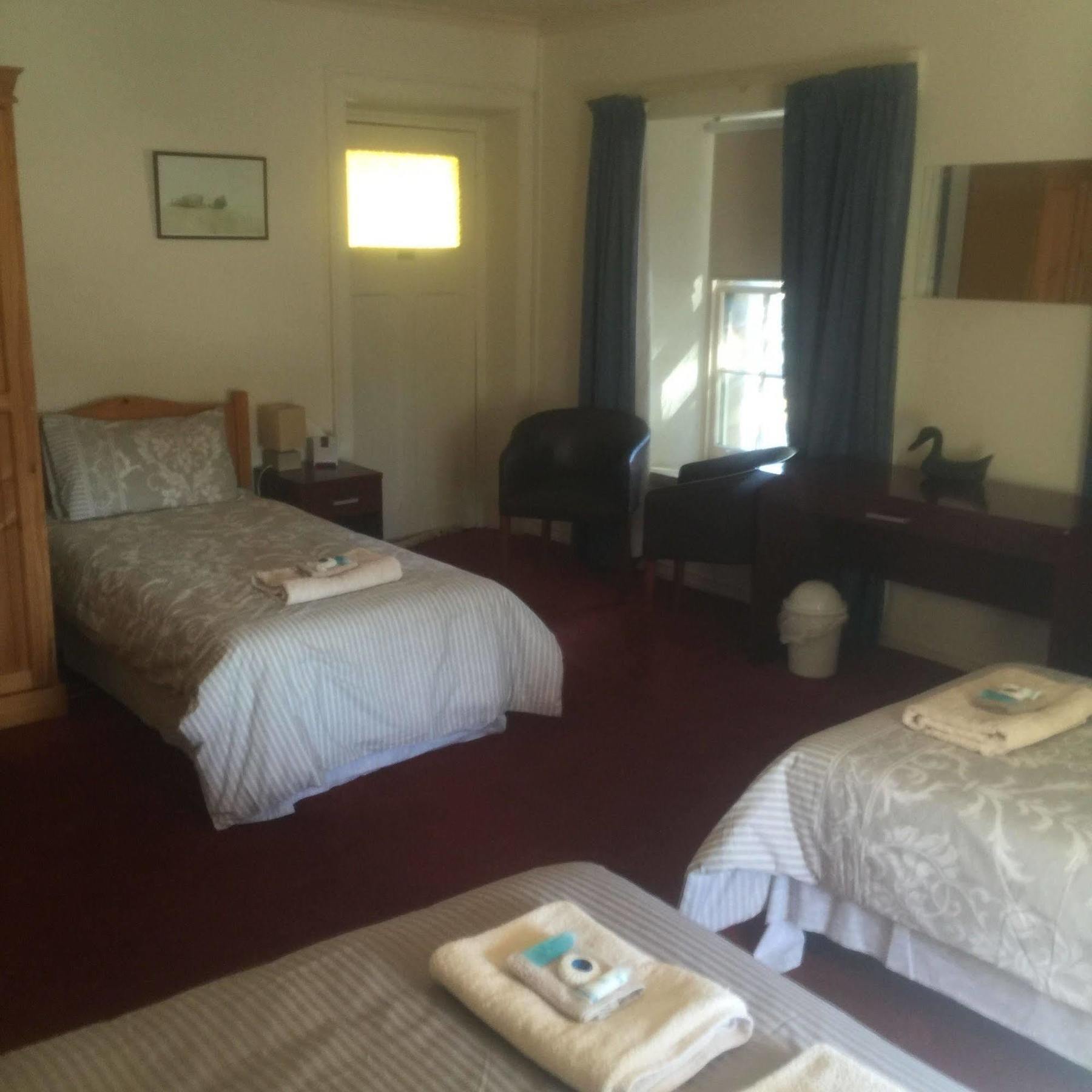 Man O'Ross Hotel エクステリア 写真